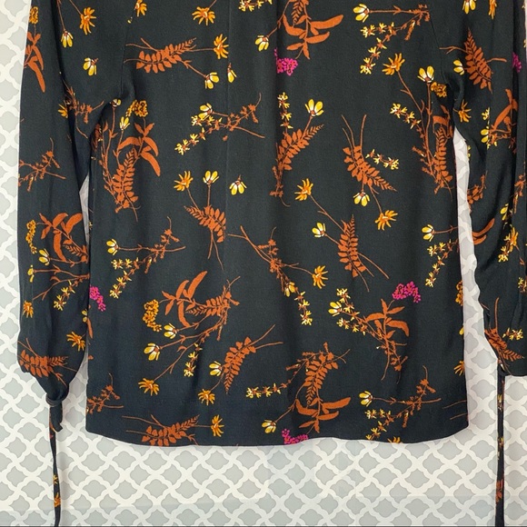 EUC Point Sur Drapey Black Floral Open V neck Top - Picture 11 of 11